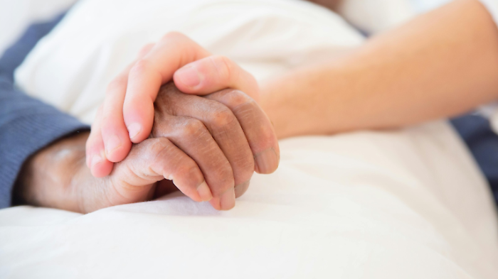 Un corso per assistere le persone non autosufficienti