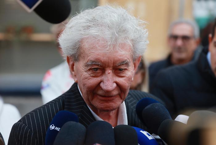 Delitto di Garlasco, l'avvocato Lovati ascoltato per tre ore dai magistrati: "La consulenza Linarello? Ce l'avevano tutti"