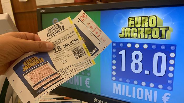 Eurojackpot, estrazione di oggi venerdì 14 novembre: i numeri vincenti. Il jackpot sale a 18 milioni