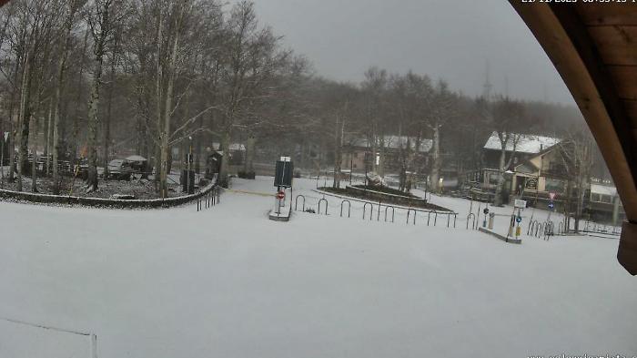 Primi fiocchi sulle Macinaie, allerta gialla per neve sull'Amiata