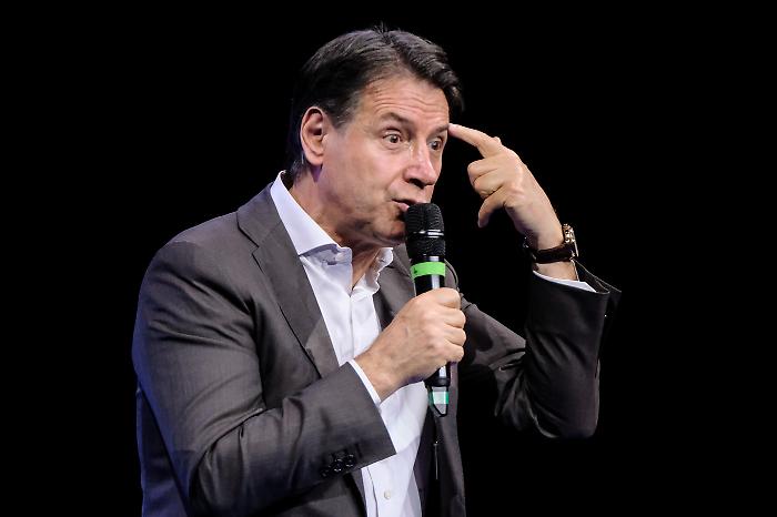 Dritto e Rovescio stasera 27 novembre: in studio Giuseppe Conte, sicurezza, politica e tensioni sociali al centro del dibattito