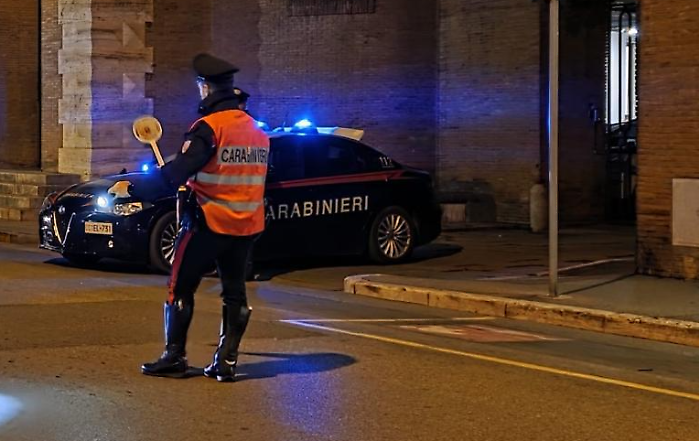 Stretta sui controlli, arrestato un giovane con mezzo chilo di hashish