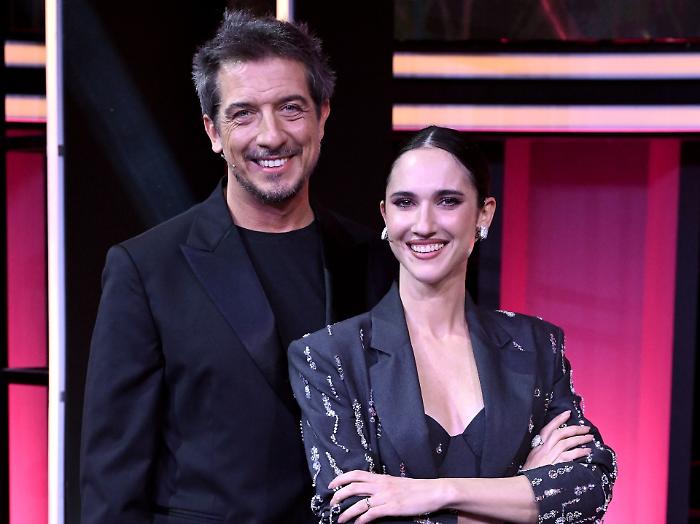 Zelig On stasera 30 novembre su Italia 1: comicità, nuovi volti e backstage protagonista