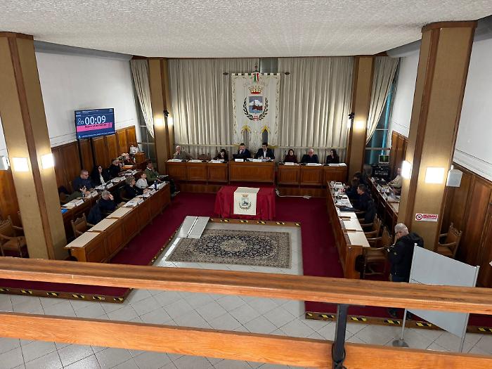 Bufera a palazzo comunale, centrosinistra all'attacco: “La maggioranza si sgretola, rischio atti illegittimi"