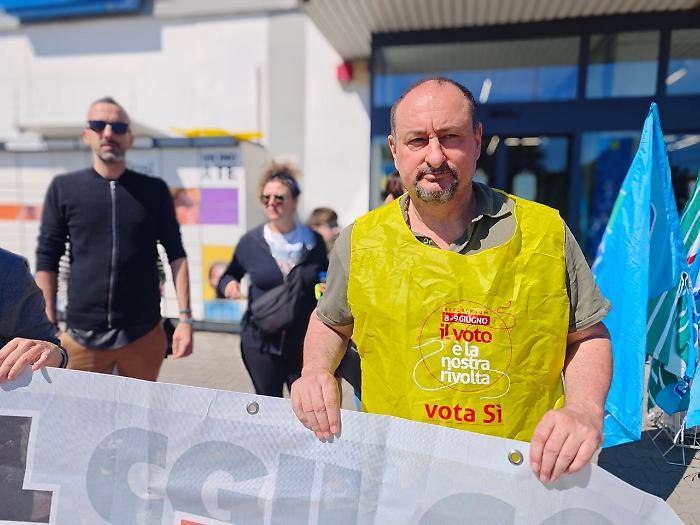 Chiude storico supermercato di quartiere: "Quale futuro per i 7 dipendenti?"