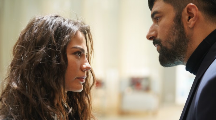 Io sono Farah, anticipazioni episodi stasera 19 dicembre: tensione e segreti tra matrimonio e scandali