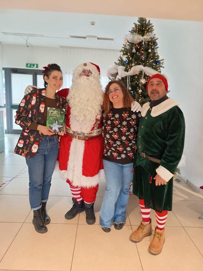 Babbo Natale e i suoi aiutanti