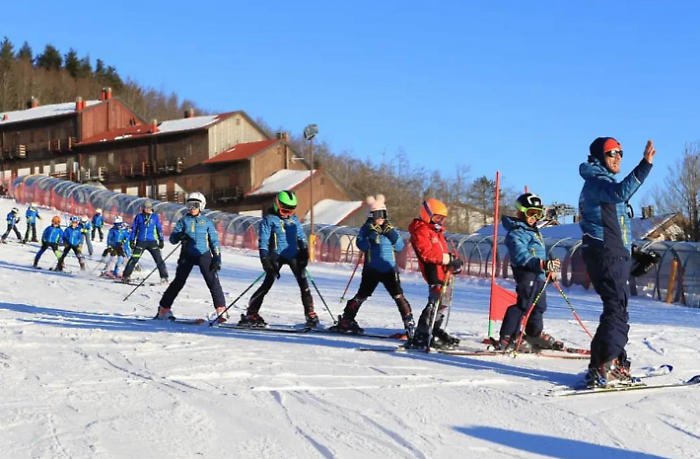 Uno dei corsi organizzati dallo Sci Club Lo Scoiattolo