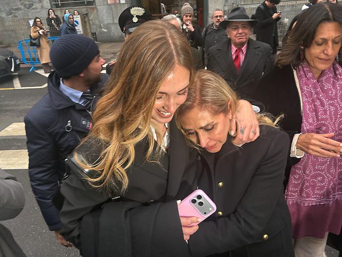 Le Iene stasera 18 gennaio su Italia 1: Ferragni dopo il Pandoro Gate, errori giudiziari, tuffo nel Tevere della discordia e truffe milionarie