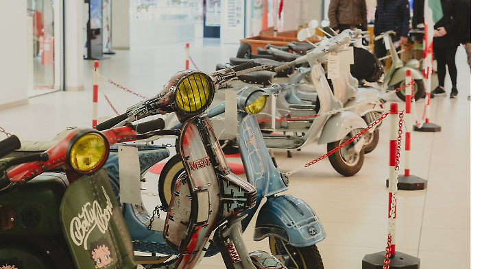 La Vespa conquista il centro commerciale: al via la mostra-evento nel weekend