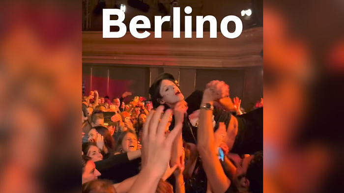 Lucio Corsi conquista anche Berlino: tutto esaurito nel cuore di Neuk&ouml;lln