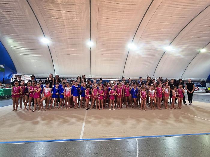 La carica delle 60 piccole farfalle per il torneo Citt&agrave; di Grosseto di ginnastica ritmica