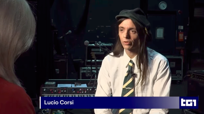 Lucio Corsi finisce il tuor e ora? il sogno continua nei Palasport d'Italia