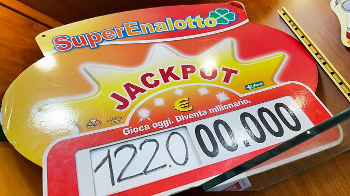 Lotto, Superenalotto e 10eLotto: estrazioni di oggi marted&igrave; 17 febbraio. Tutti i numeri vincenti