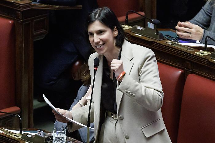 Scontro politico e il dolore per il bimbo di Napoli: Dritto e Rovescio stasera 19 febbraio tra polemiche e commozione