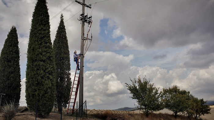 Stop alla corrente per restyling alla linea elettrica: ecco dove e quando