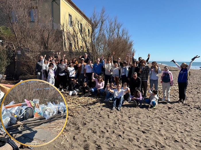 Litorale libero dai rifiuti: una spiaggia simbolo della Maremma ora &egrave; pi&ugrave; pulita
