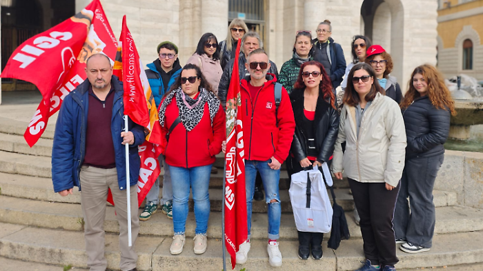 Sciopero pulizie alle Poste di Grosseto: &laquo;Stipendi da 250-300 euro, senza rimborsi non possiamo lavorare&raquo;