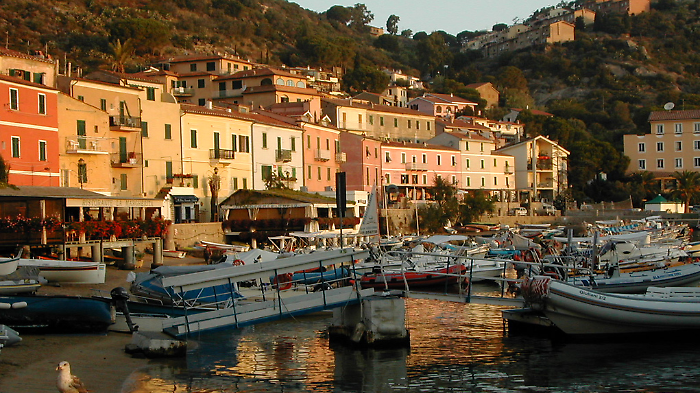 Porto e accoglienza: al via lavori per 400mila euro