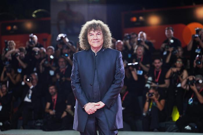 Il mio nome &egrave; Riccardo Cocciante: vita, musica e segreti del Maestro oggi 4 marzo in prima serata