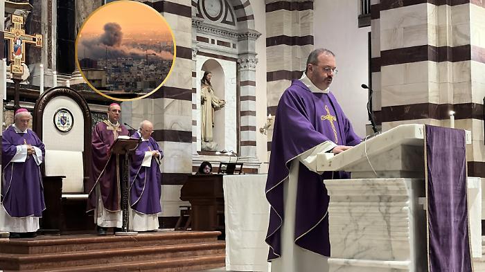 Grosseto prega per la pace: fedeli uniti dalla cattedrale alle chiese della Maremma