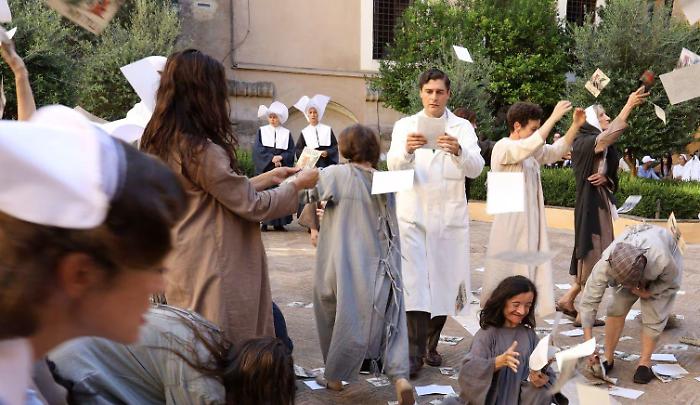 Le libere donne stasera 17 marzo su Rai 1: resistenza femminile tra tribunali e rivolta delle pazienti
