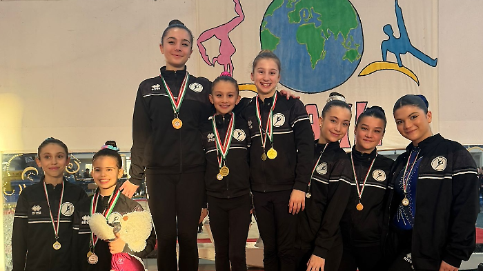 Pioggia d'oro per la Barbanella Uno a Livorno: 5 titoli regionali per le ginnaste grossetane