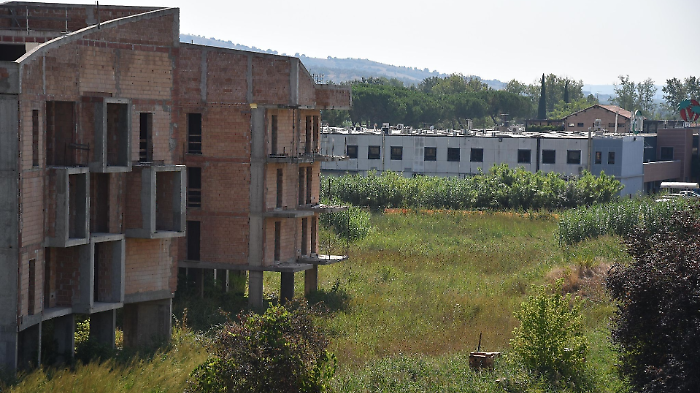 Via dei Barberi cambia volto: via libera alla variante per il piano Pinqua