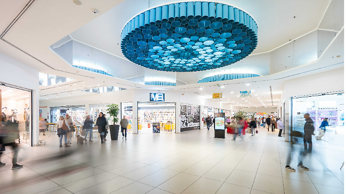 Uova d&rsquo;autore e contest: gli studenti protagonisti al centro commerciale Aurelia Antica