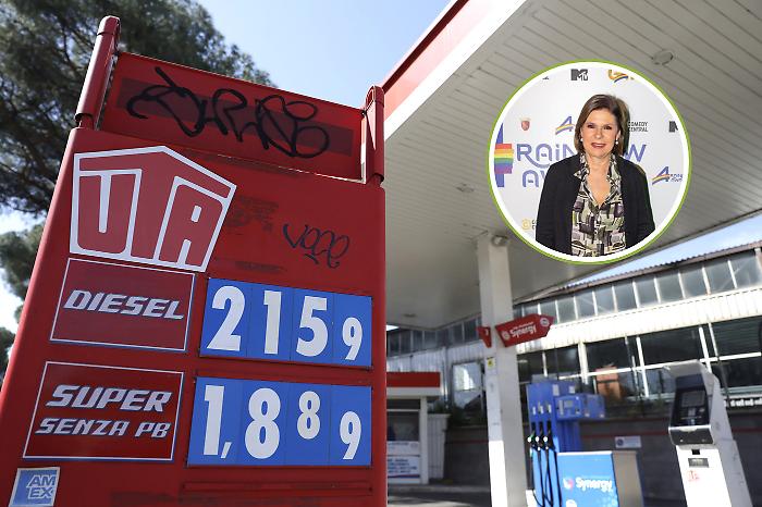 &Egrave; sempre Cartabianca stasera 24 marzo, tra referendum e caro carburanti: l&rsquo;Italia sotto pressione