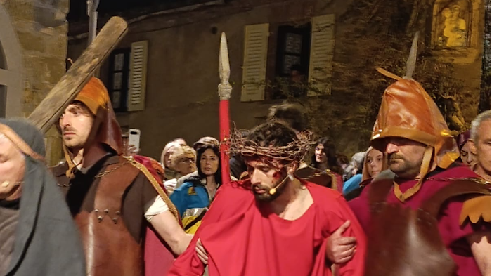 Il borgo diventa Gerusalemme: torna la Via Crucis drammatizzata
