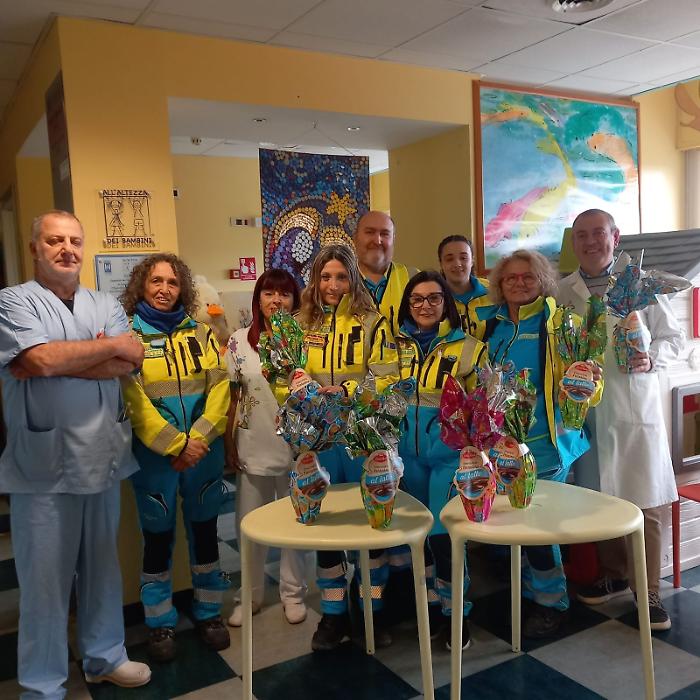 Uova e solidariet&agrave; in Pediatria a Grosseto: doppia donazione per i bambini in cura all'ospedale Misericordia