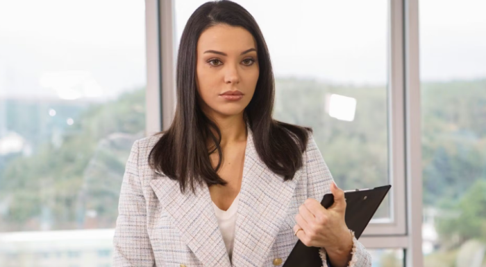 Forbidden Fruit, anticipazioni stasera 23 aprile: Sahika prigioniera in casa e lo scontro totale tra i fratelli