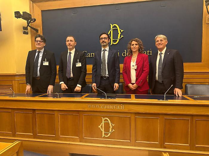 Da Grosseto al Parlamento: la Scuola che ha insegnato al mondo la Chirurgia Robotica