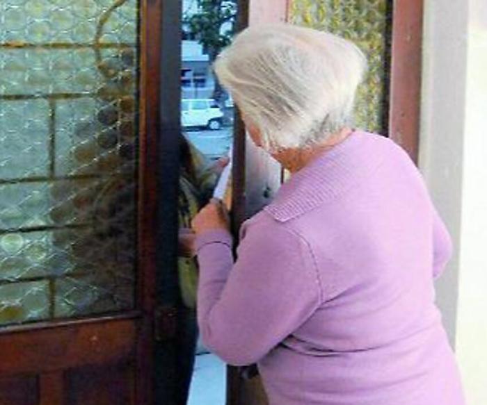 Un decalogo anti-truffa, tra prevenzione e assistenza alle vittime: con "Over to over" nasce la rete di sicurezza