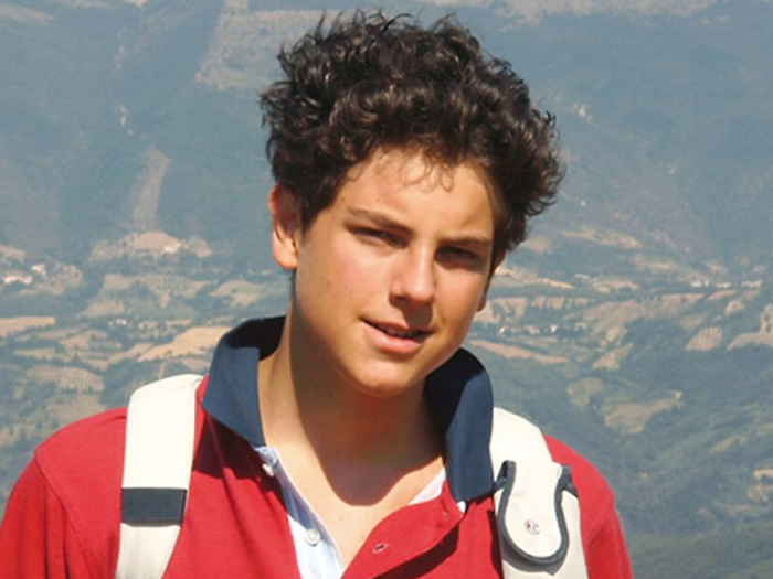 Assisi, treni pieni per un santo in attesa