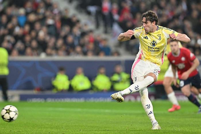 Vlahovic non molla e la Juventus è in trappola: la cessione del serbo manda in crisi il mercato. Quanto pesa sul bilancio bianconero