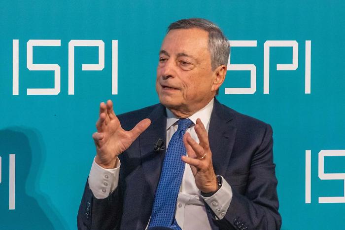 Draghi "Momenti difficili, in Europa servono decisioni collegiali"