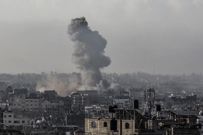 A Gaza 12 morti in attacchi israeliani