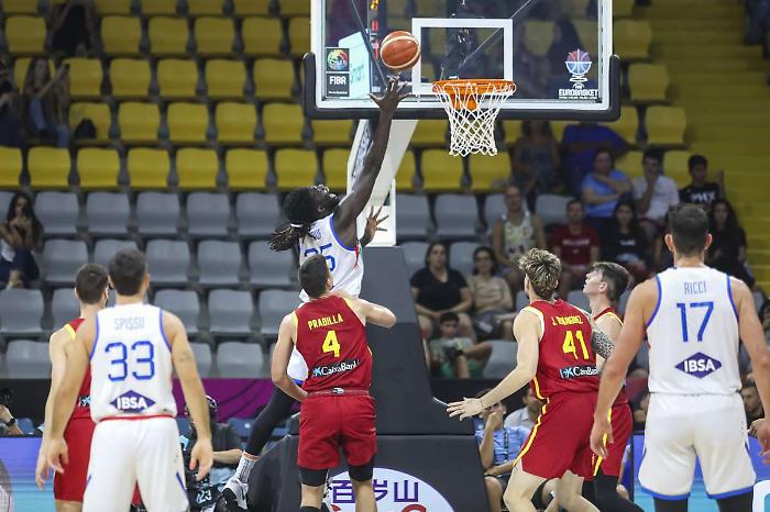 Terza vittoria dell'Italbasket agli Europei, Spagna piegata 67-63