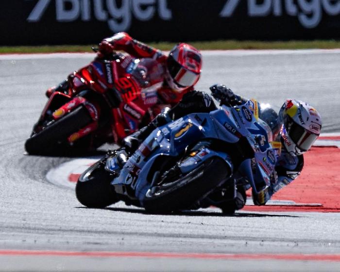 In Catalunya Alex Marquez batte il fratello Marc, Bastianini 3°