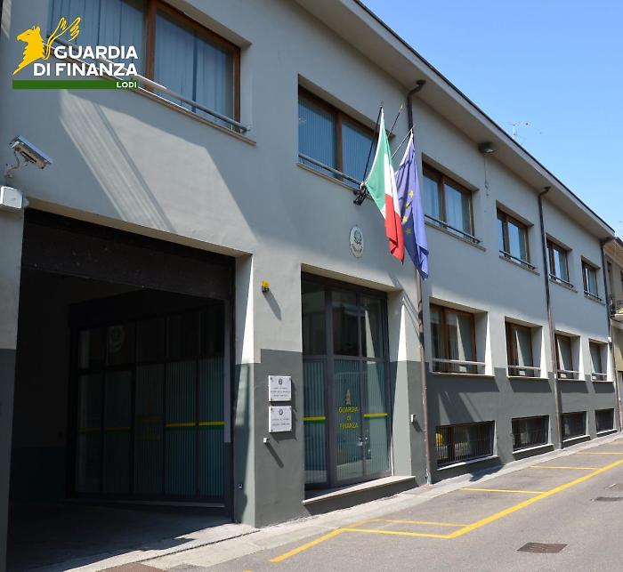 Maxi frode nel settore dei crediti d'imposta, Gdf blocca 9.4 milioni