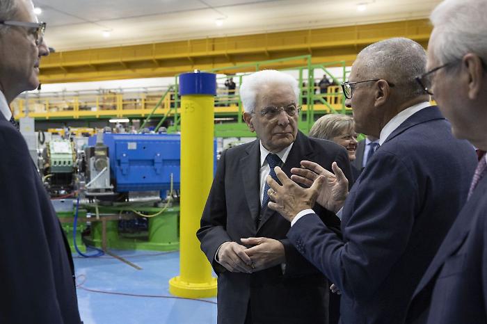 Mattarella "Momento sofferto di contrapposizioni e intolleranze"