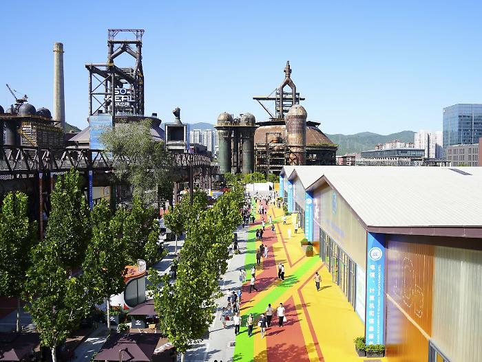 Cina: commercio di servizi cresce del 7,6% nei primi nove mesi dell'anno