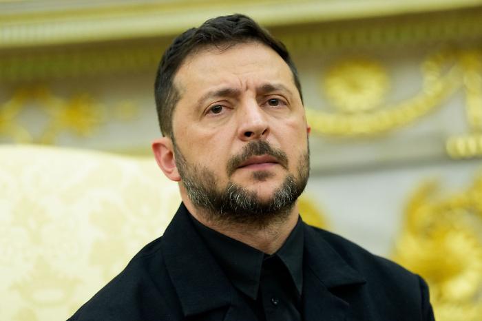 Scandalo corruzione in Ucraina, Zelensky licenzia il suo Capo di gabinetto