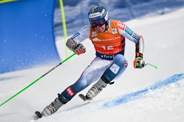 Haugan vince lo Slalom in Val d'Isere, Vinatzer quarto in rimonta