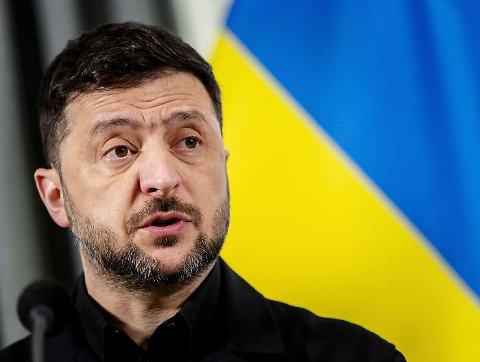 Ucraina, Zelensky "Importante che USA ottengano risposta dalla Russia"