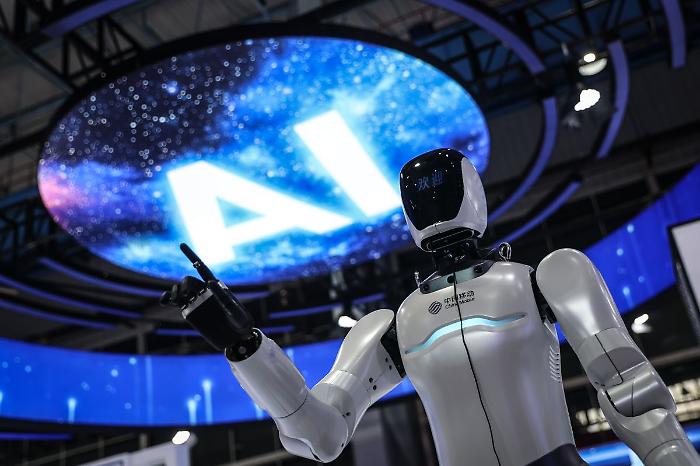 Cina, l'industria dell'intelligenza artificiale supera 1000 mld di yuan nel 2025