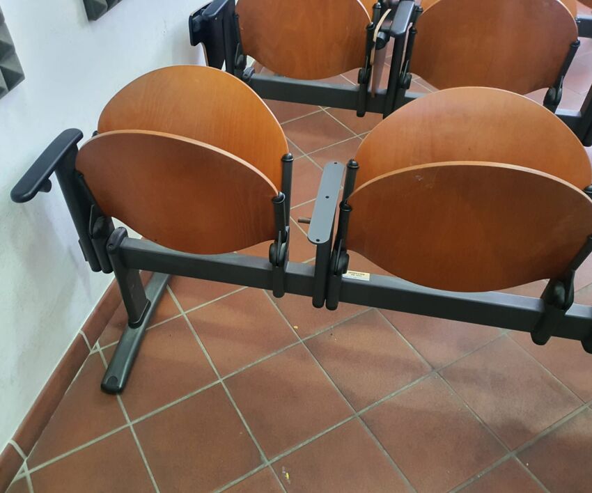 sedie rotte università