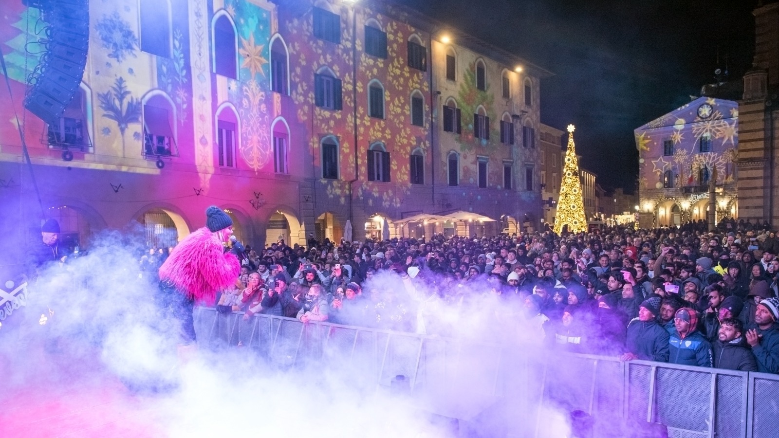 Nathalie Aarts in piazza Dante